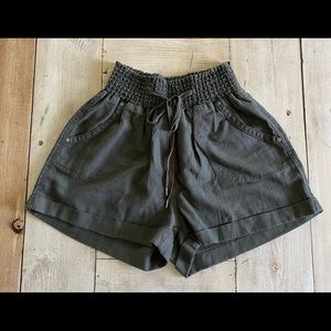 High-waisted linen shorts